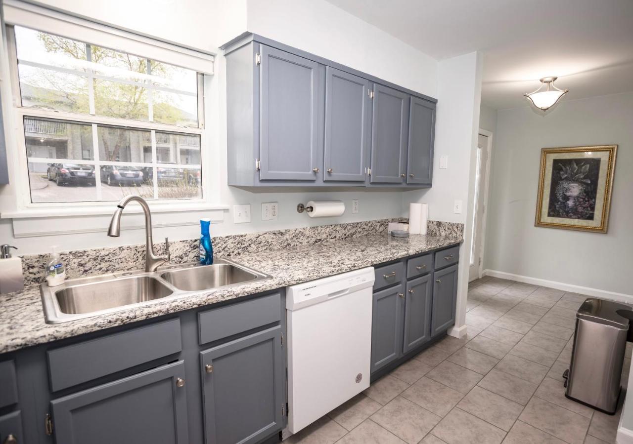 Elegant 3 Bedroom Apt With Free Parking And Balcony Nashville Exterior foto
